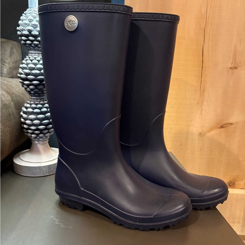 UGG Navy Blue Rain Boots Women’s 7